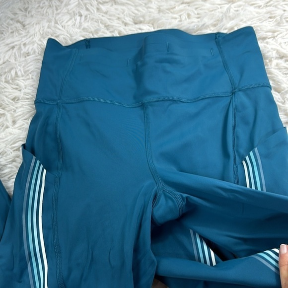 Lululemon Speed Limit Crop 23" Bermuda Teal - Picture 2 of 8